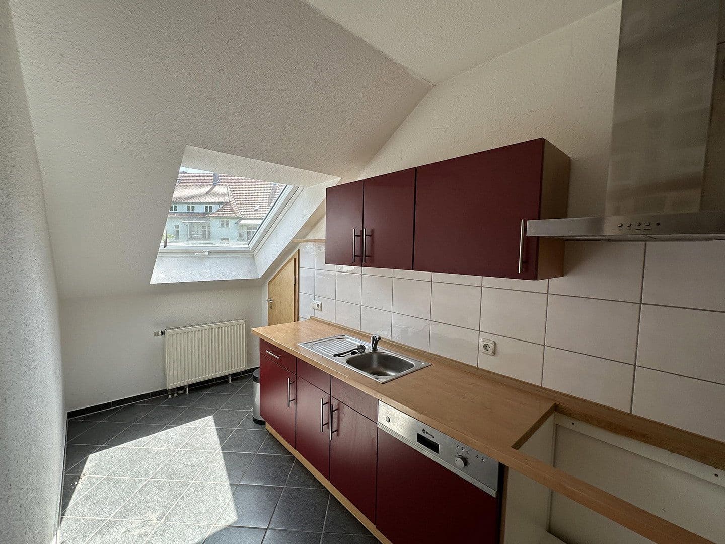 Pronájem bytu 3+1 106 m², Landgraf-Karl-Straße 19 A, Kassel, Hessen Pronájem bytu 3+1 106 m², Landgraf-Karl-Straße 19 A, Kassel, Hessen