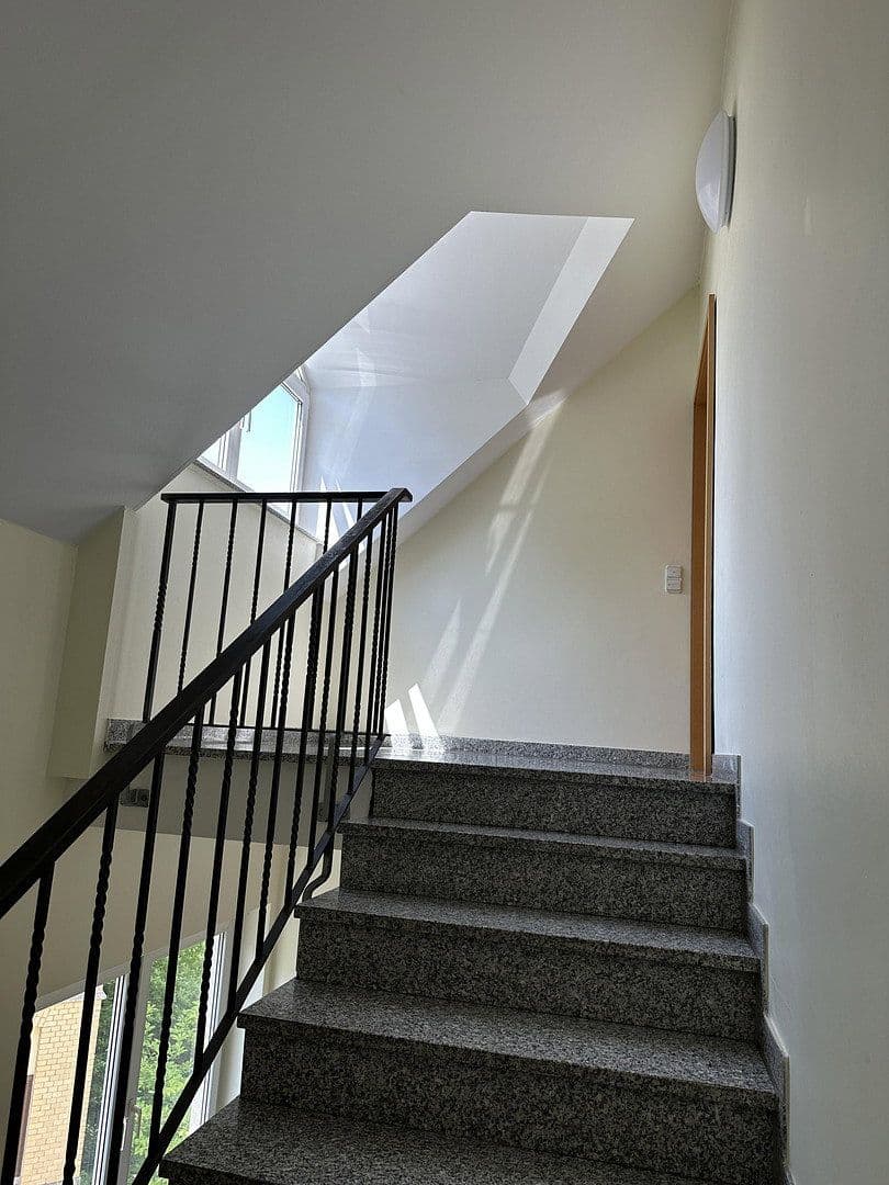Pronájem bytu 3+1 106 m², Landgraf-Karl-Straße 19 A, Kassel, Hessen Pronájem bytu 3+1 106 m², Landgraf-Karl-Straße 19 A, Kassel, Hessen