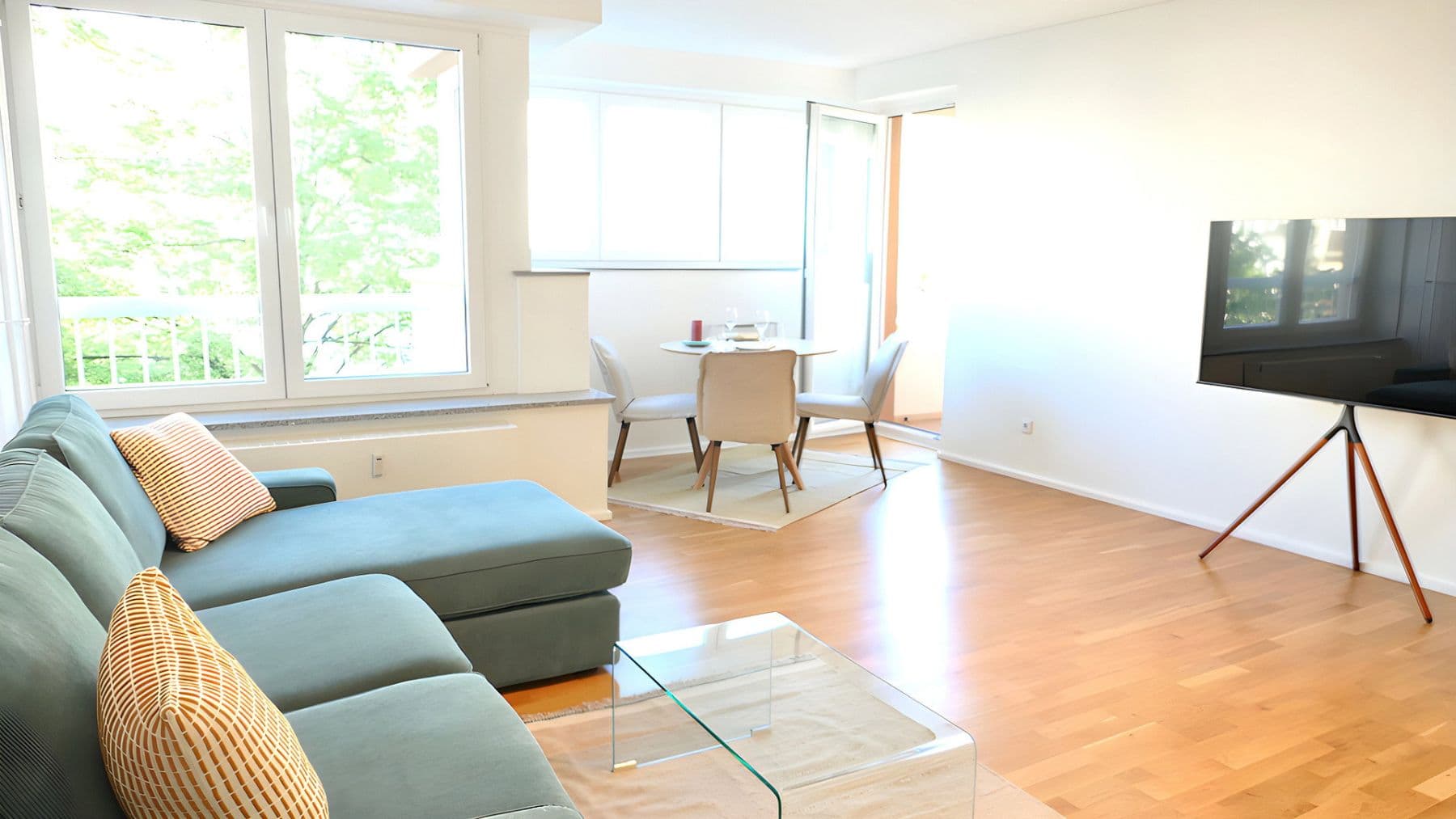 Pronájem bytu 2+1 58 m², Prinzregentenstraße 17, Berlin, Berlín Pronájem bytu 2+1 58 m², Prinzregentenstraße 17, Berlin, Berlín