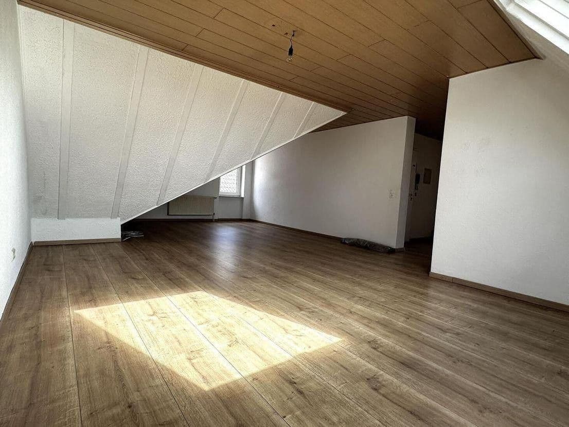 Pronájem bytu 2+1 65 m², Kirchenstraße, Beindersheim, Porýní-Falc Pronájem bytu 2+1 65 m², Kirchenstraße, Beindersheim, Porýní-Falc