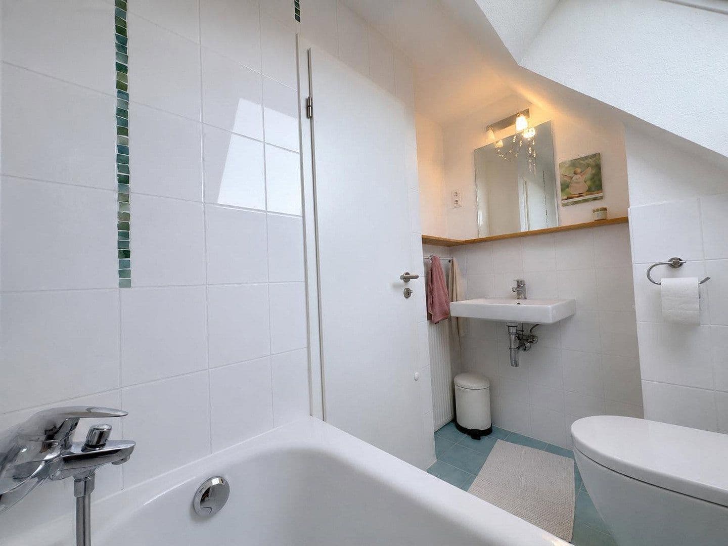 Prodej domu 290 m², pozemek 413 m², Stuttgart, Bádensko-Württembersko Prodej domu 290 m², pozemek 413 m², Stuttgart, Bádensko-Württembersko