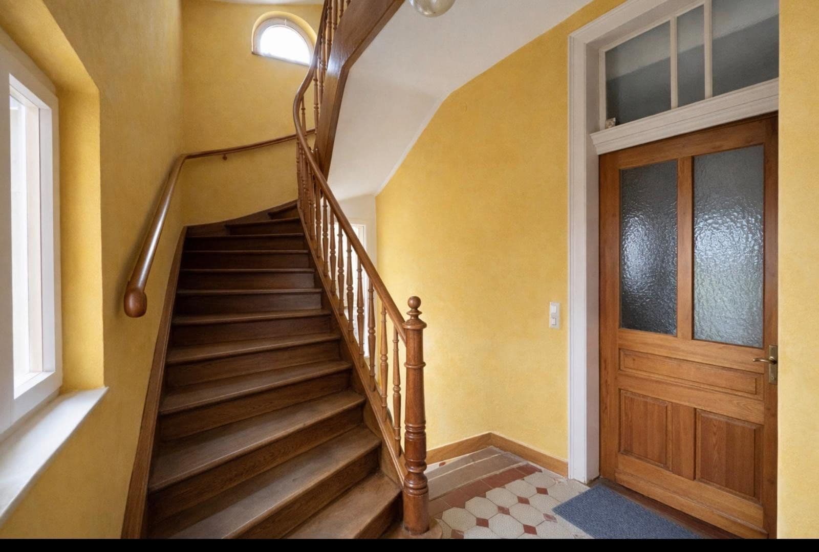 Prodej domu 290 m², pozemek 413 m², Stuttgart, Bádensko-Württembersko Prodej domu 290 m², pozemek 413 m², Stuttgart, Bádensko-Württembersko
