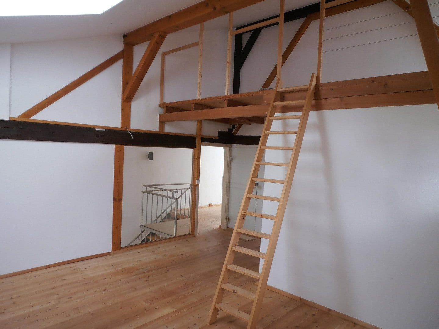 Pronájem domu 137 m², pozemek 266 m², Bachstr. 6, Bichl, Bavorsko Pronájem domu 137 m², pozemek 266 m², Bachstr. 6, Bichl, Bavorsko