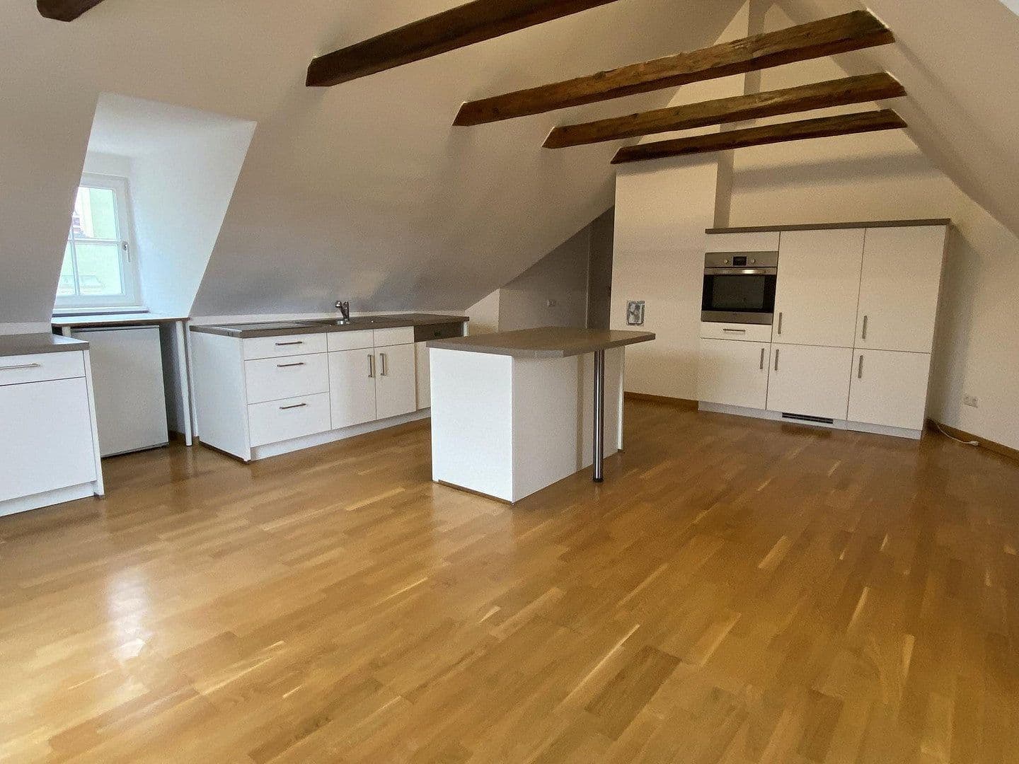 Pronájem bytu 3+1 105 m², Fürstenstraße 22, Kempten (Allgäu), Bavorsko Pronájem bytu 3+1 105 m², Fürstenstraße 22, Kempten (Allgäu), Bavorsko