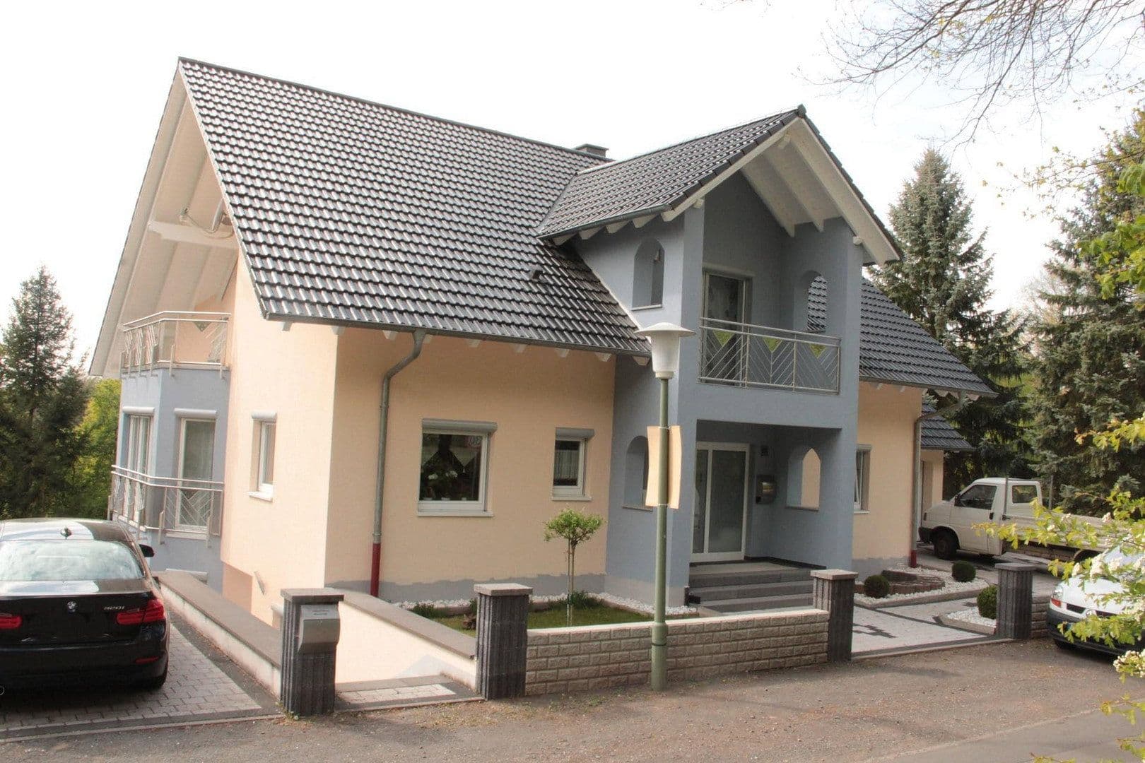 Prodej domu 345 m², pozemek 584 m², Kaiserslautern-Erlenbach, Porýní-Falc Prodej domu 345 m², pozemek 584 m², Kaiserslautern-Erlenbach, Porýní-Falc