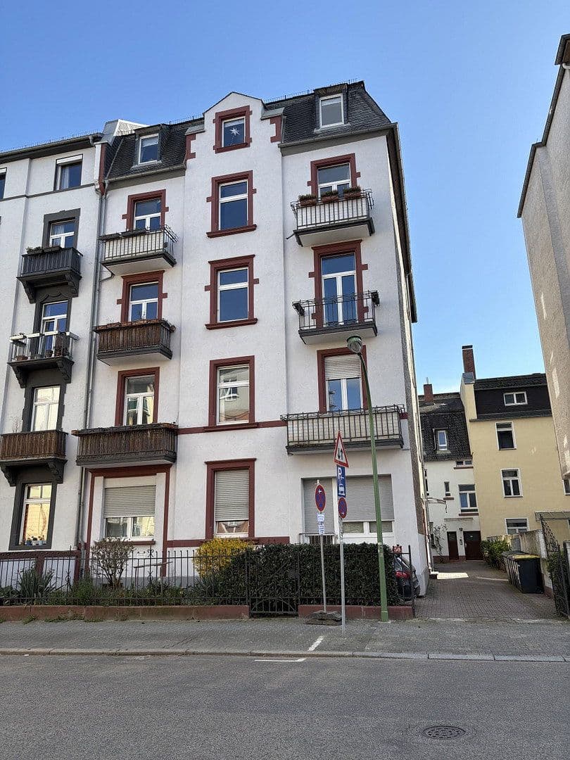 Pronájem bytu 2+1 73 m², Frankfurt am Main, Hessen Pronájem bytu 2+1 73 m², Frankfurt am Main, Hessen