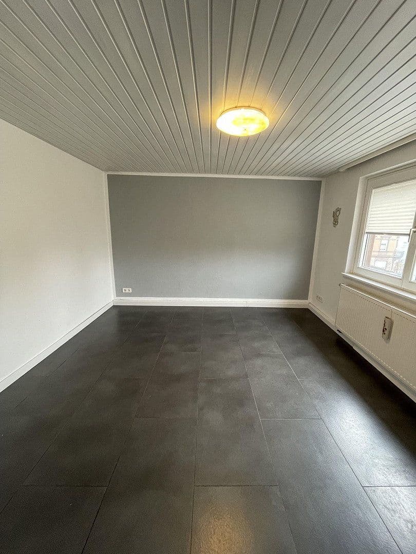 Pronájem bytu 3+1 105 m², Hindenburgerstr 96, Neustadt an der Weinstraße, Porýní-Falc Pronájem bytu 3+1 105 m², Hindenburgerstr 96, Neustadt an der Weinstraße, Porýní-Falc