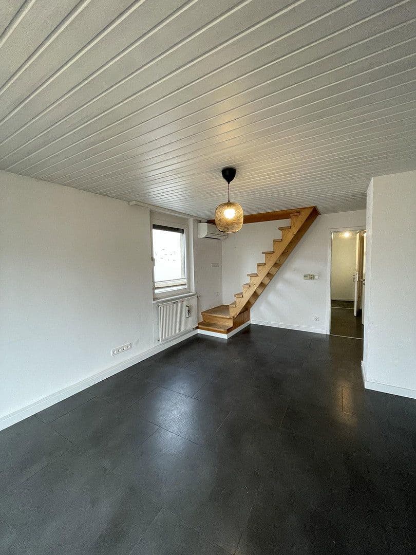 Pronájem bytu 3+1 105 m², Hindenburgerstr 96, Neustadt an der Weinstraße, Porýní-Falc Pronájem bytu 3+1 105 m², Hindenburgerstr 96, Neustadt an der Weinstraße, Porýní-Falc