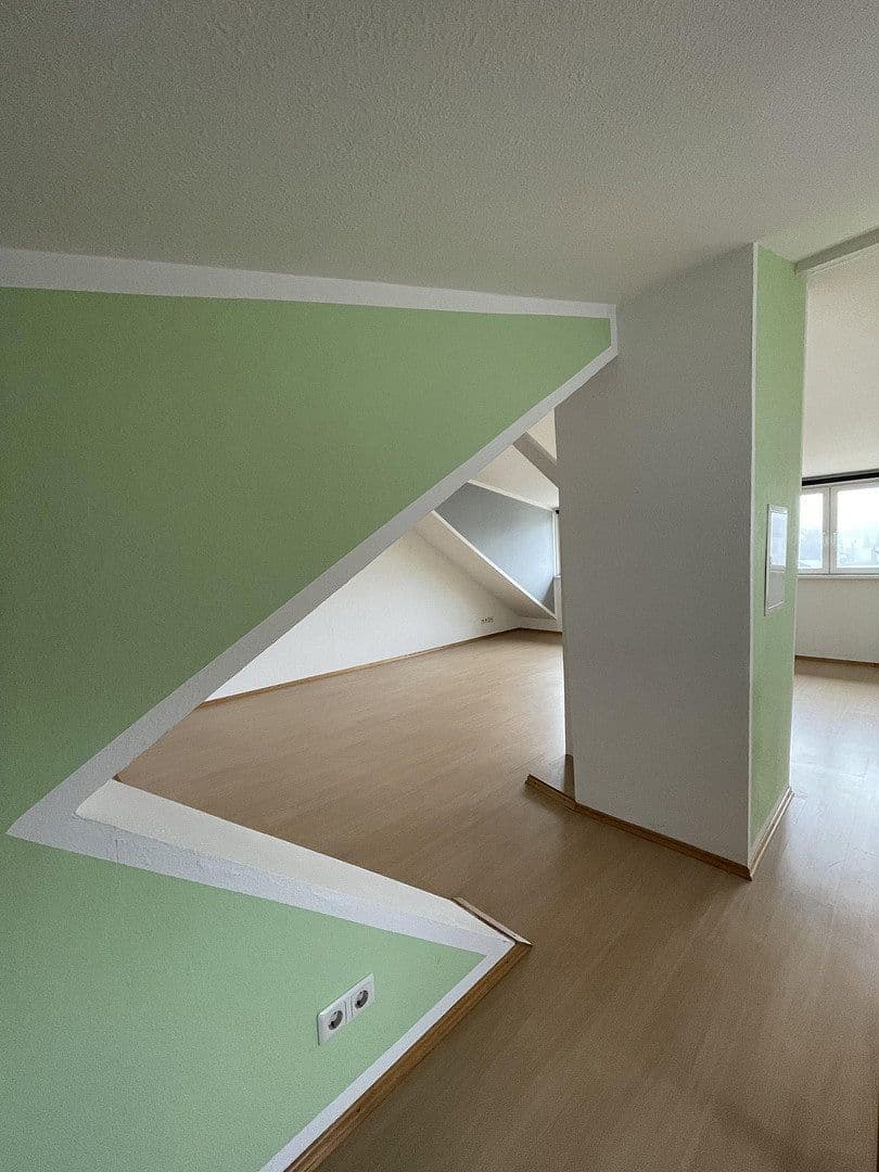 Pronájem bytu 3+1 105 m², Hindenburgerstr 96, Neustadt an der Weinstraße, Porýní-Falc Pronájem bytu 3+1 105 m², Hindenburgerstr 96, Neustadt an der Weinstraße, Porýní-Falc