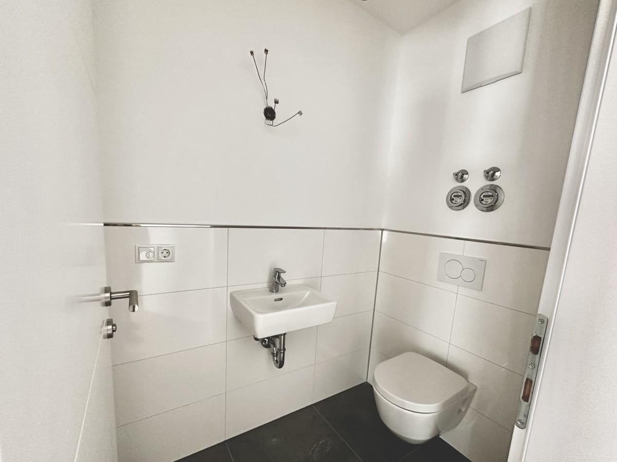 Pronájem bytu 4+1 121 m², Kieselbronn, Bádensko-Württembersko Pronájem bytu 4+1 121 m², Kieselbronn, Bádensko-Württembersko