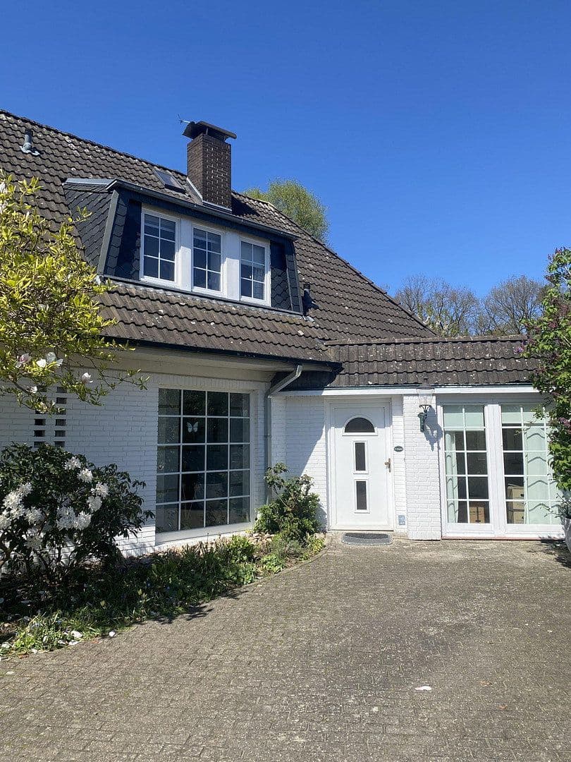 Prodej domu 240 m², pozemek 720 m², Lilienthal, Dolní Sasko Prodej domu 240 m², pozemek 720 m², Lilienthal, Dolní Sasko