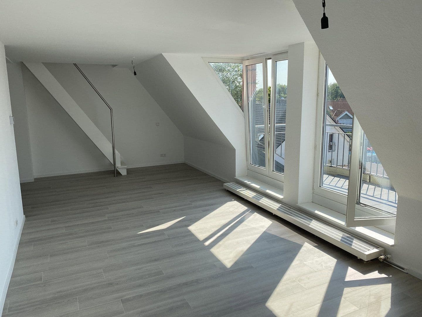 Prodej domu 660 m², pozemek 1.250 m², Hannover, Dolní Sasko Prodej domu 660 m², pozemek 1.250 m², Hannover, Dolní Sasko