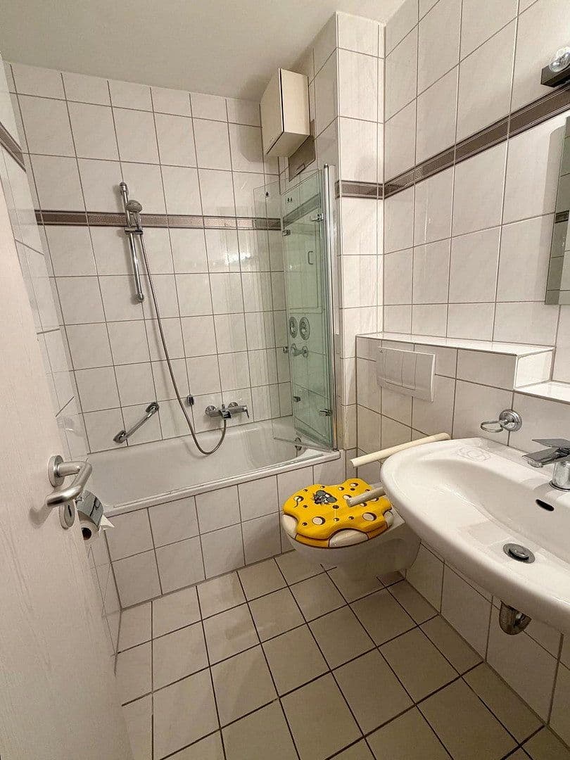 Prodej bytu 3+1 82 m², Am Schäfersberg 5a, Niedernhausen, Hessen Prodej bytu 3+1 82 m², Am Schäfersberg 5a, Niedernhausen, Hessen