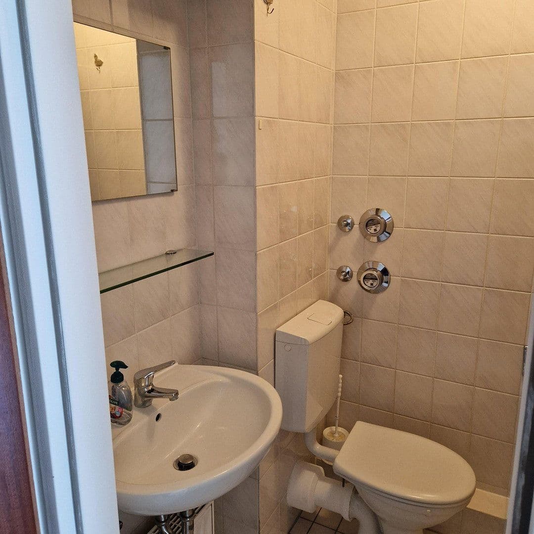 Pronájem bytu 1+1 20 m², An der Vogelhardt 8, Karlsruhe, Bádensko-Württembersko Pronájem bytu 1+1 20 m², An der Vogelhardt 8, Karlsruhe, Bádensko-Württembersko