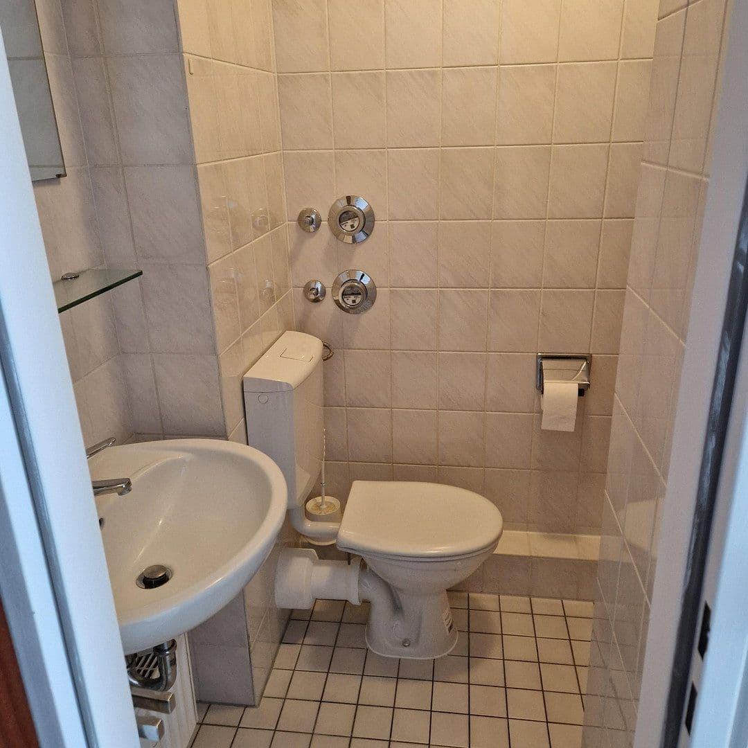 Pronájem bytu 1+1 20 m², An der Vogelhardt 8, Karlsruhe, Bádensko-Württembersko Pronájem bytu 1+1 20 m², An der Vogelhardt 8, Karlsruhe, Bádensko-Württembersko