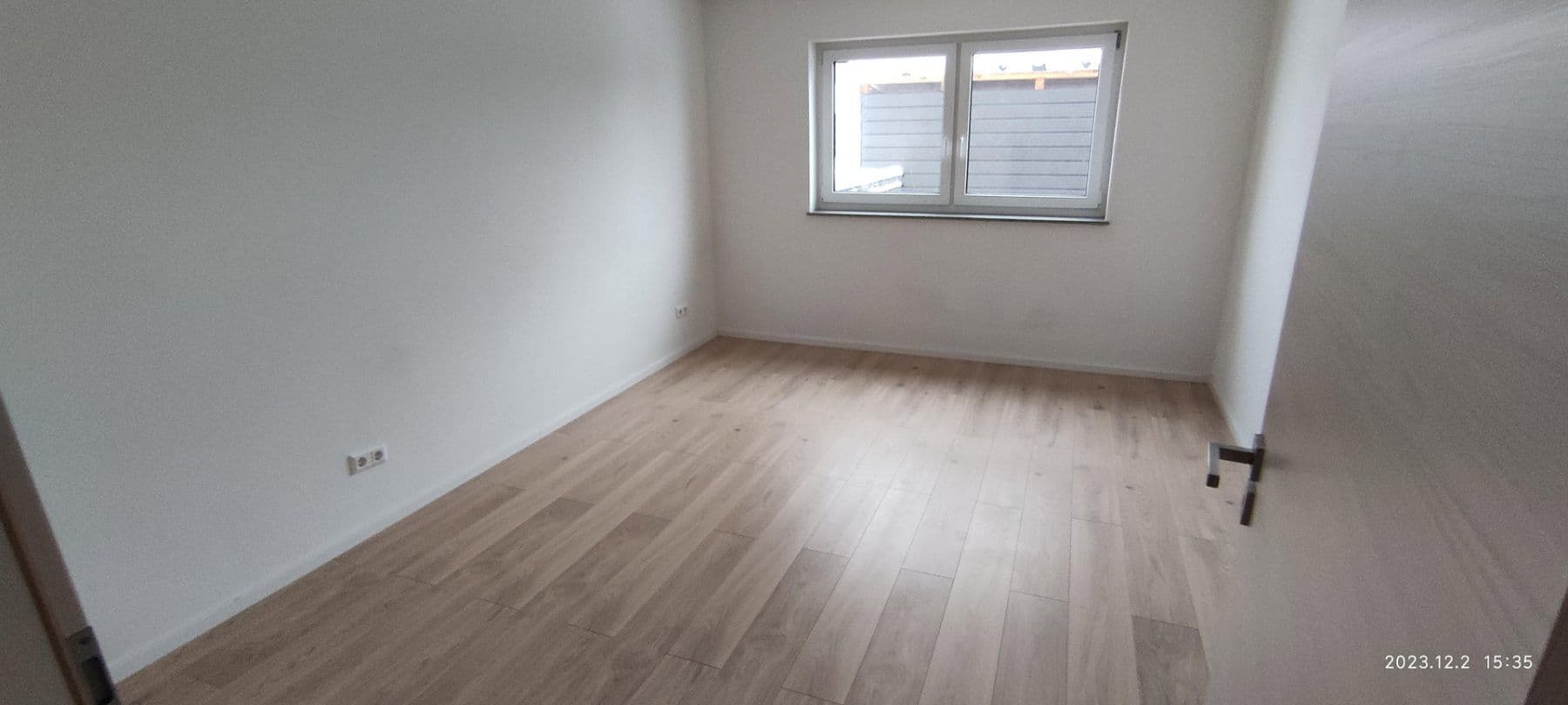 Pronájem bytu 3+kk 101 m², Buchbergstrasse 17, Singen (Hohentwiel), Bádensko-Württembersko Pronájem bytu 3+kk 101 m², Buchbergstrasse 17, Singen (Hohentwiel), Bádensko-Württembersko
