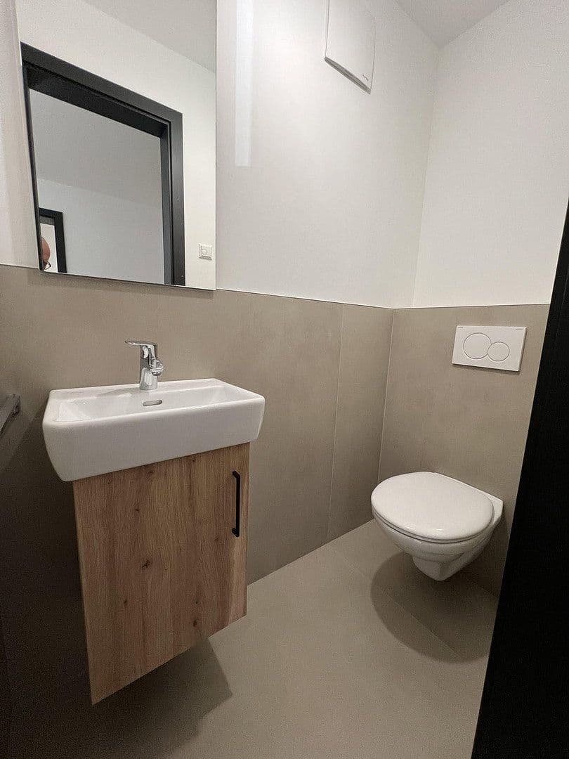 Pronájem bytu 2+1 80 m², Hausach, Bádensko-Württembersko Pronájem bytu 2+1 80 m², Hausach, Bádensko-Württembersko