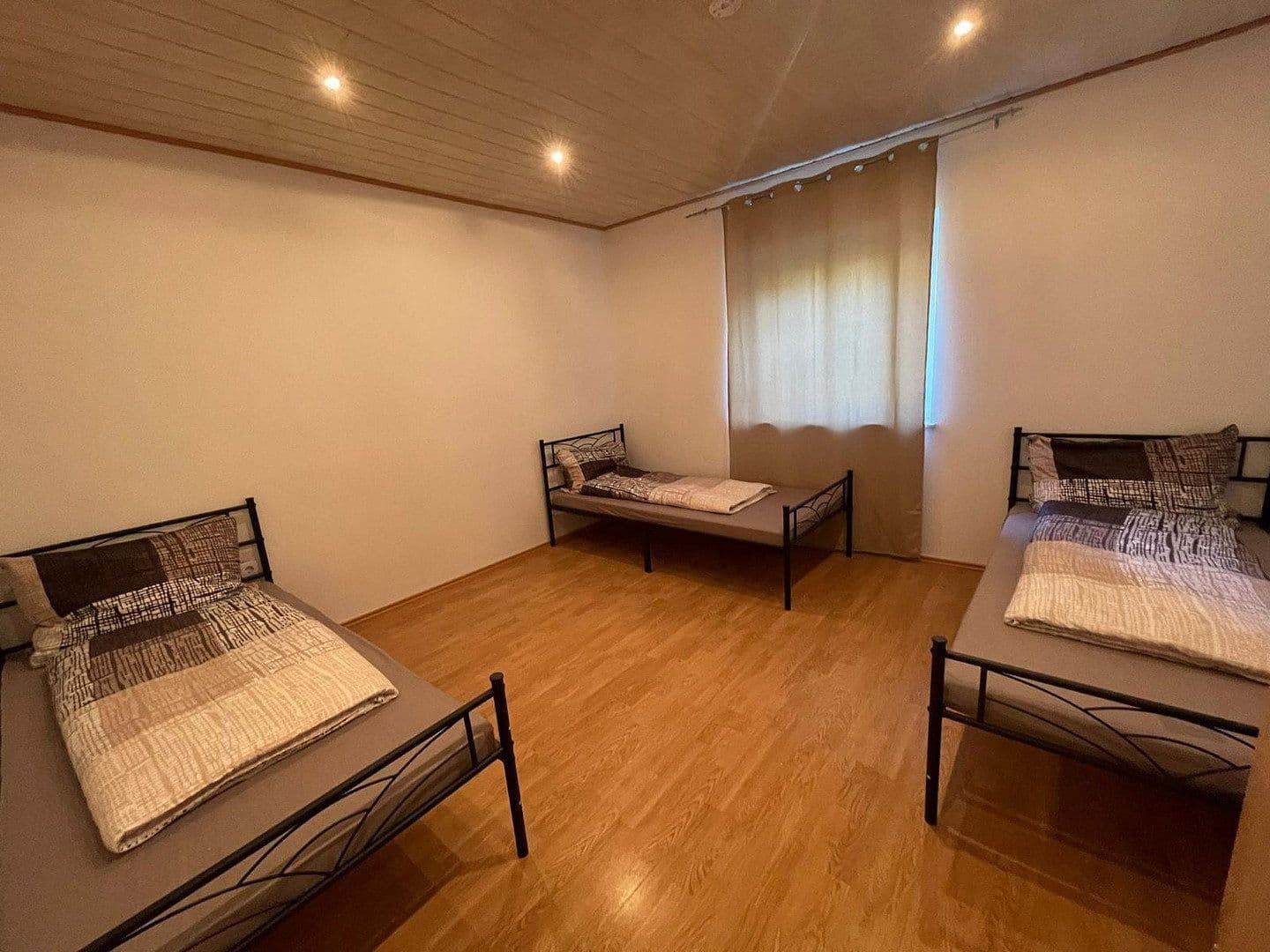 Pronájem domu 400 m², pozemek 600 m², Fresing, Bavorsko Pronájem domu 400 m², pozemek 600 m², Fresing, Bavorsko