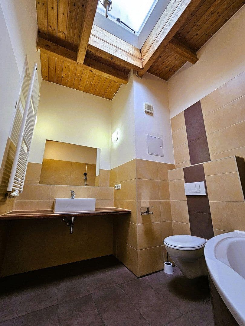 Pronájem bytu 4+1 116 m², Äußere Oybiner Straße 1a, Žitava, Sasko Pronájem bytu 4+1 116 m², Äußere Oybiner Straße 1a, Žitava, Sasko