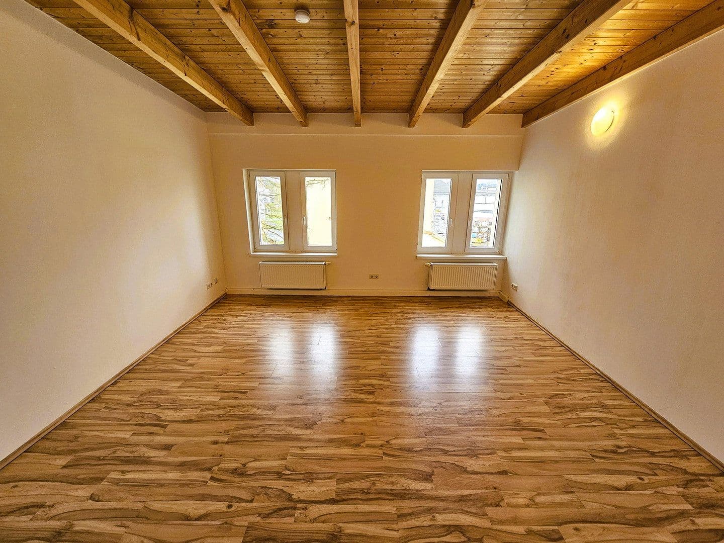 Pronájem bytu 4+1 116 m², Äußere Oybiner Straße 1a, Žitava, Sasko Pronájem bytu 4+1 116 m², Äußere Oybiner Straße 1a, Žitava, Sasko