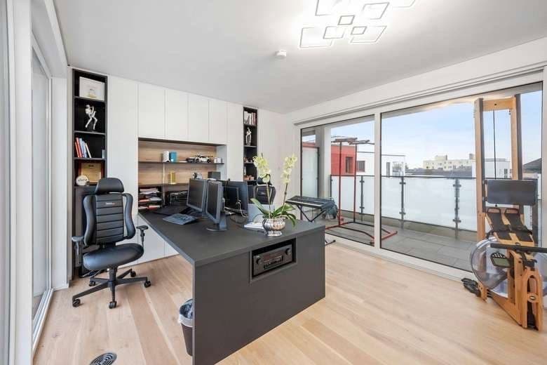 Pronájem bytu 6+1 180 m², Alexanderstr. 65, Frankfurt am Main, Hessen Pronájem bytu 6+1 180 m², Alexanderstr. 65, Frankfurt am Main, Hessen