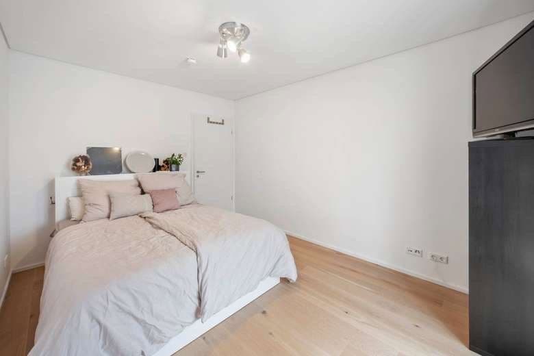 Pronájem bytu 6+1 180 m², Alexanderstr. 65, Frankfurt am Main, Hessen Pronájem bytu 6+1 180 m², Alexanderstr. 65, Frankfurt am Main, Hessen