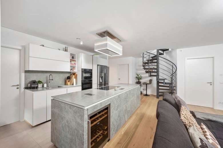 Pronájem bytu 6+1 180 m², Alexanderstr. 65, Frankfurt am Main, Hessen Pronájem bytu 6+1 180 m², Alexanderstr. 65, Frankfurt am Main, Hessen