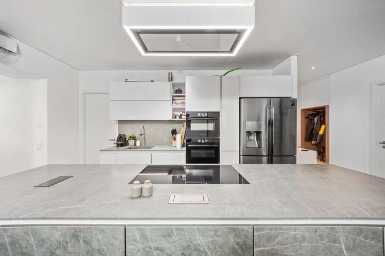 Pronájem bytu 6+1 180 m², Alexanderstr. 65, Frankfurt am Main, Hessen Pronájem bytu 6+1 180 m², Alexanderstr. 65, Frankfurt am Main, Hessen