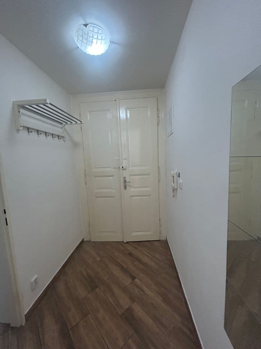 Pronájem bytu 2+1 54 m², Novákových, Praha, Praha Pronájem bytu 2+1 54 m², Novákových, Praha, Praha