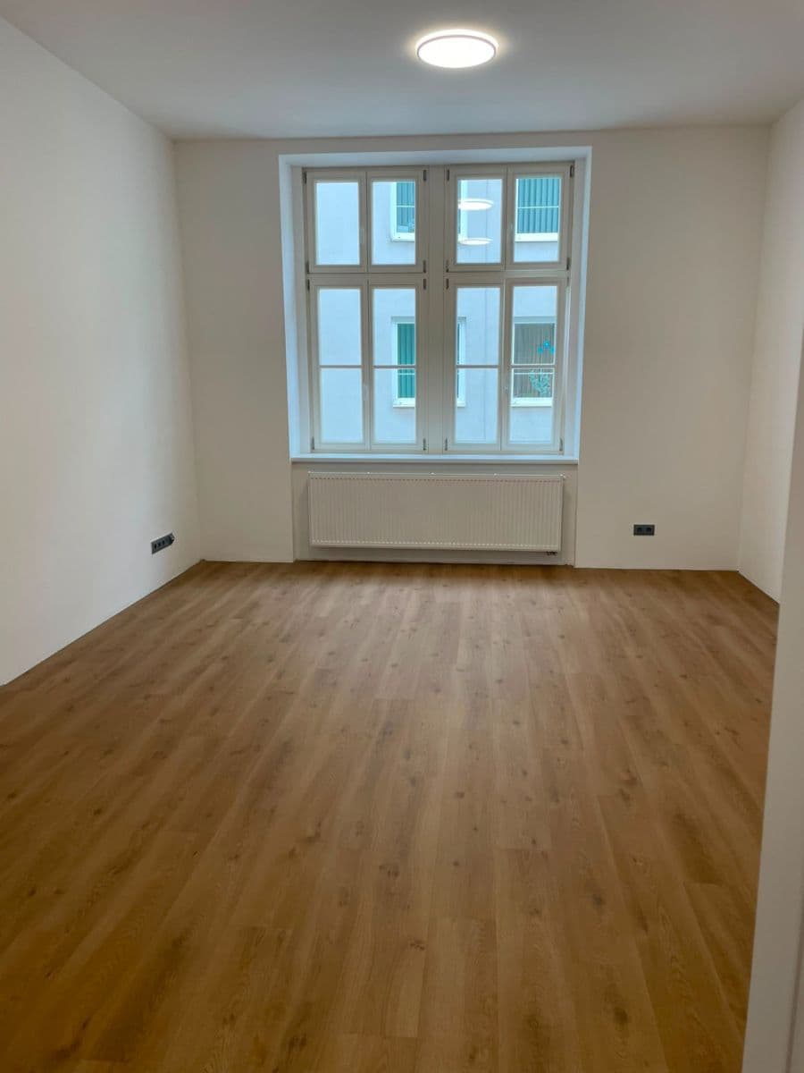 Pronájem bytu 2+1 79 m², Moskevská, Liberec, Liberecký kraj Pronájem bytu 2+1 79 m², Moskevská, Liberec, Liberecký kraj