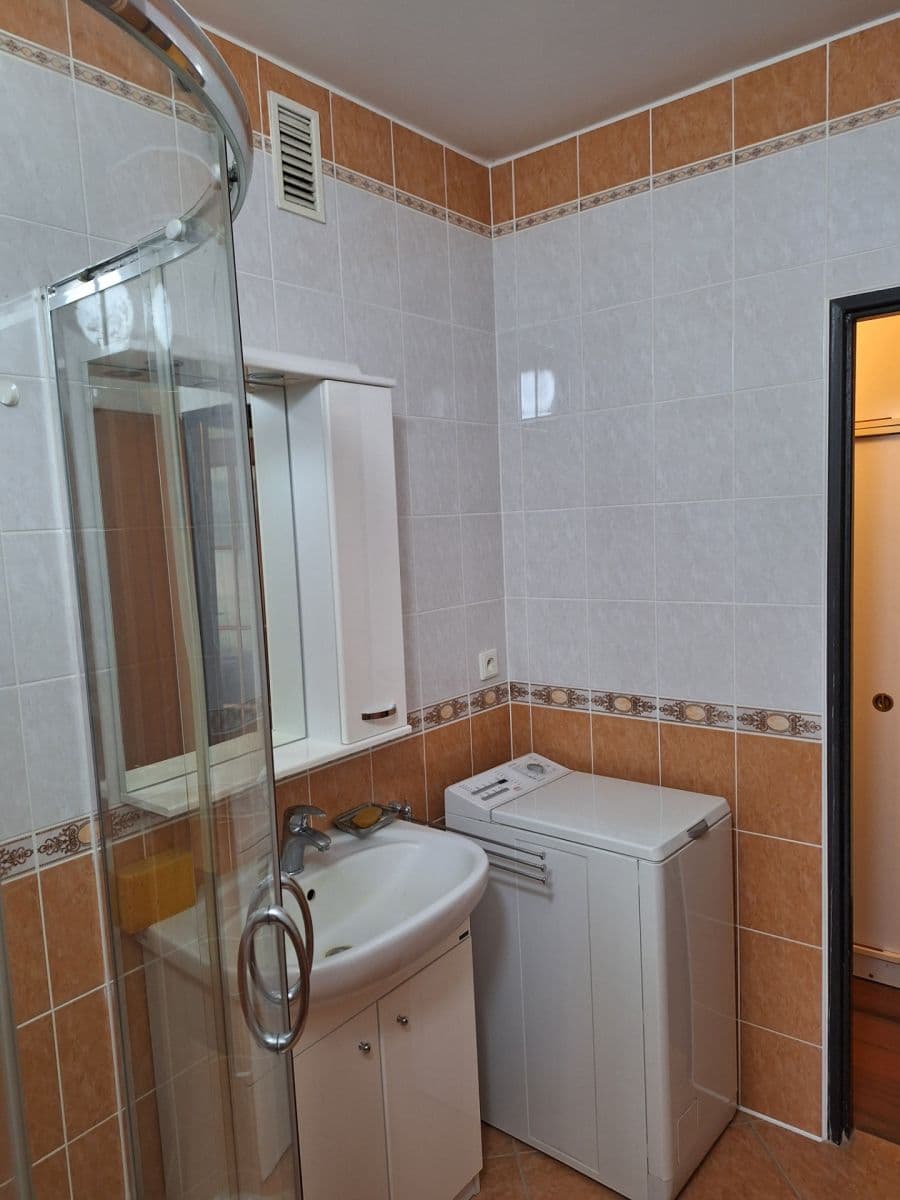 Pronájem bytu 2+1 66 m², Frýdlantská, Praha, Praha Pronájem bytu 2+1 66 m², Frýdlantská, Praha, Praha