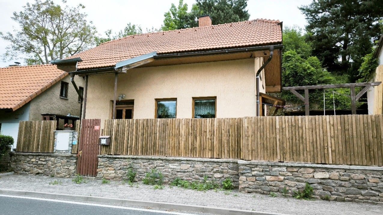 Prodej domu 90 m², pozemek 200 m², Konojedy, Středočeský kraj Prodej domu 90 m², pozemek 200 m², Konojedy, Středočeský kraj