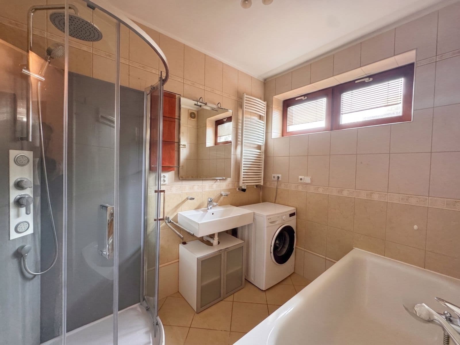 Pronájem bytu 3+kk 69 m², Nad Paloučkem, Beroun, Středočeský kraj Pronájem bytu 3+kk 69 m², Nad Paloučkem, Beroun, Středočeský kraj