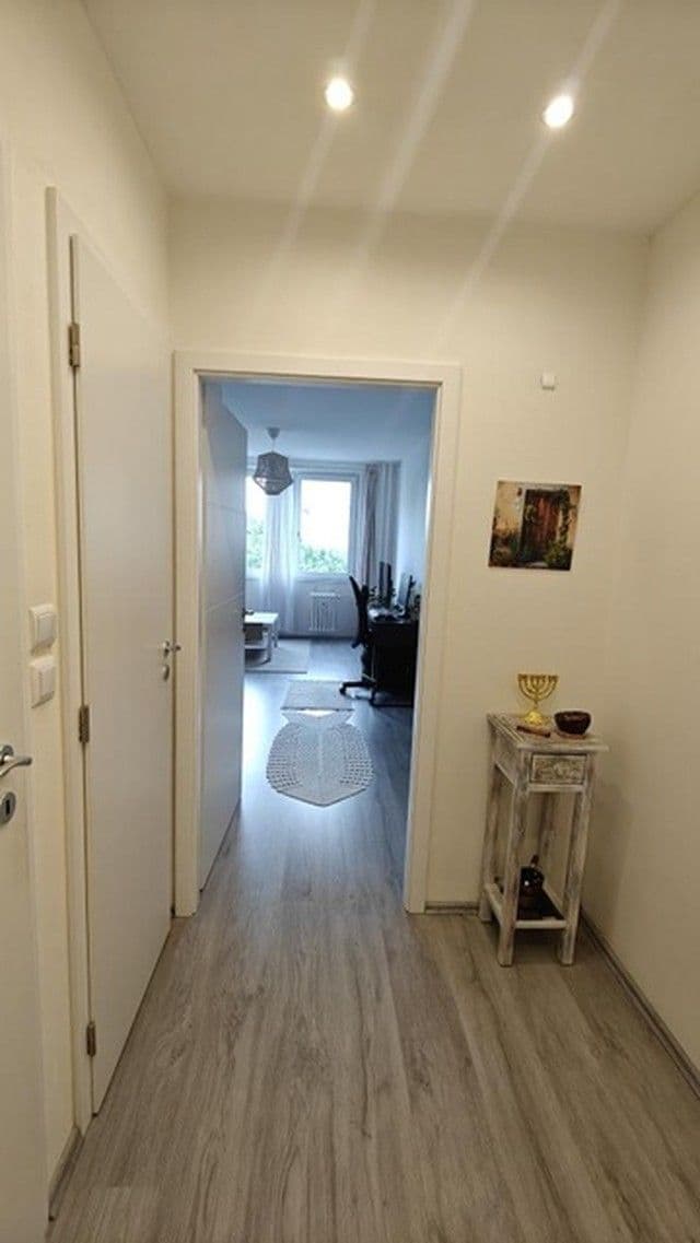 Prodej bytu 2+kk 42 m², Samohelova, Praha, Praha Prodej bytu 2+kk 42 m², Samohelova, Praha, Praha