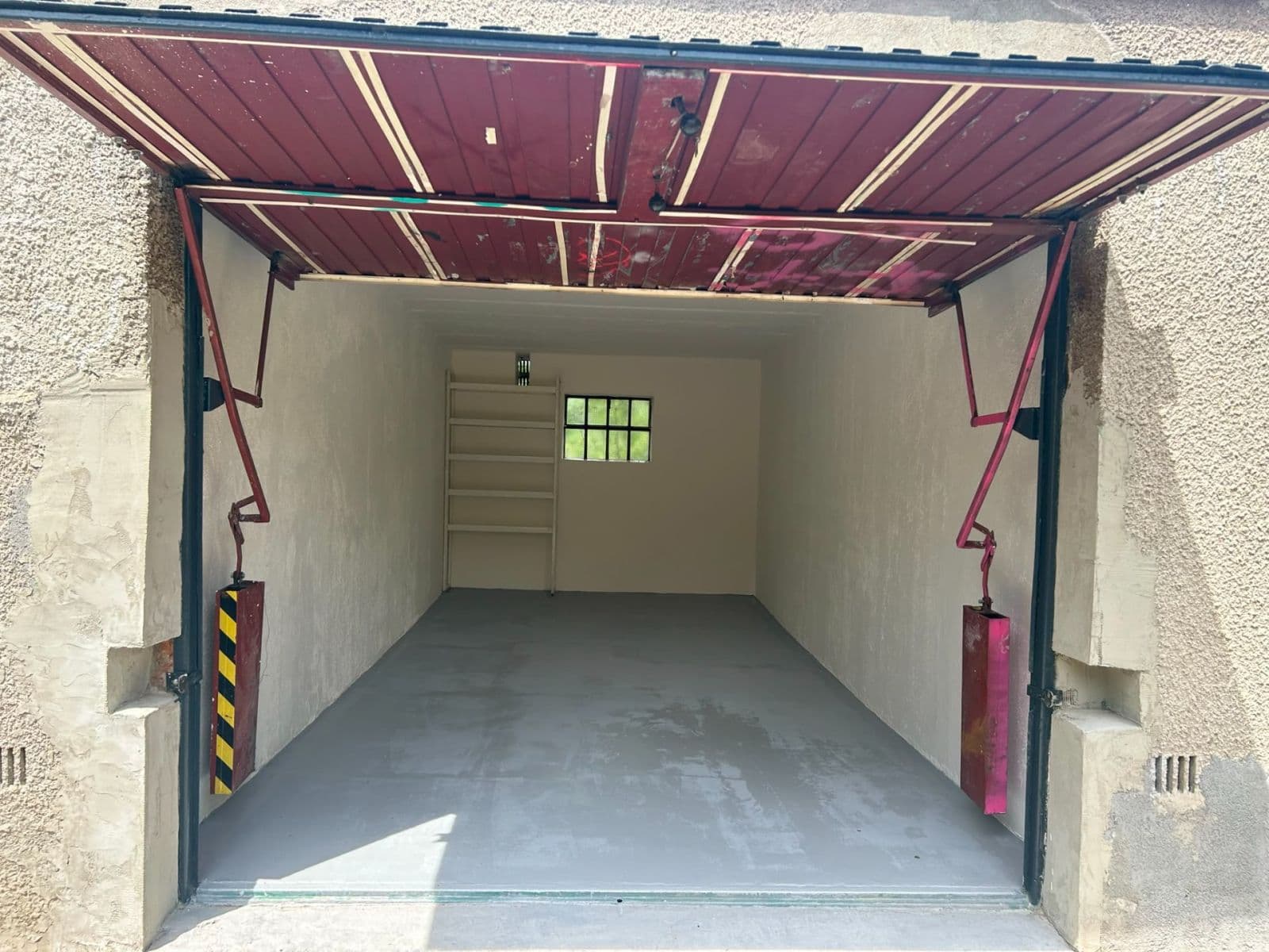 Pronájem garáže 20 m², Psárská, Praha, Praha Pronájem garáže 20 m², Psárská, Praha, Praha