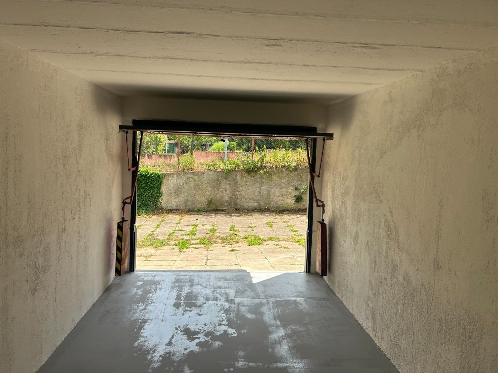 Pronájem garáže 20 m², Psárská, Praha, Praha Pronájem garáže 20 m², Psárská, Praha, Praha