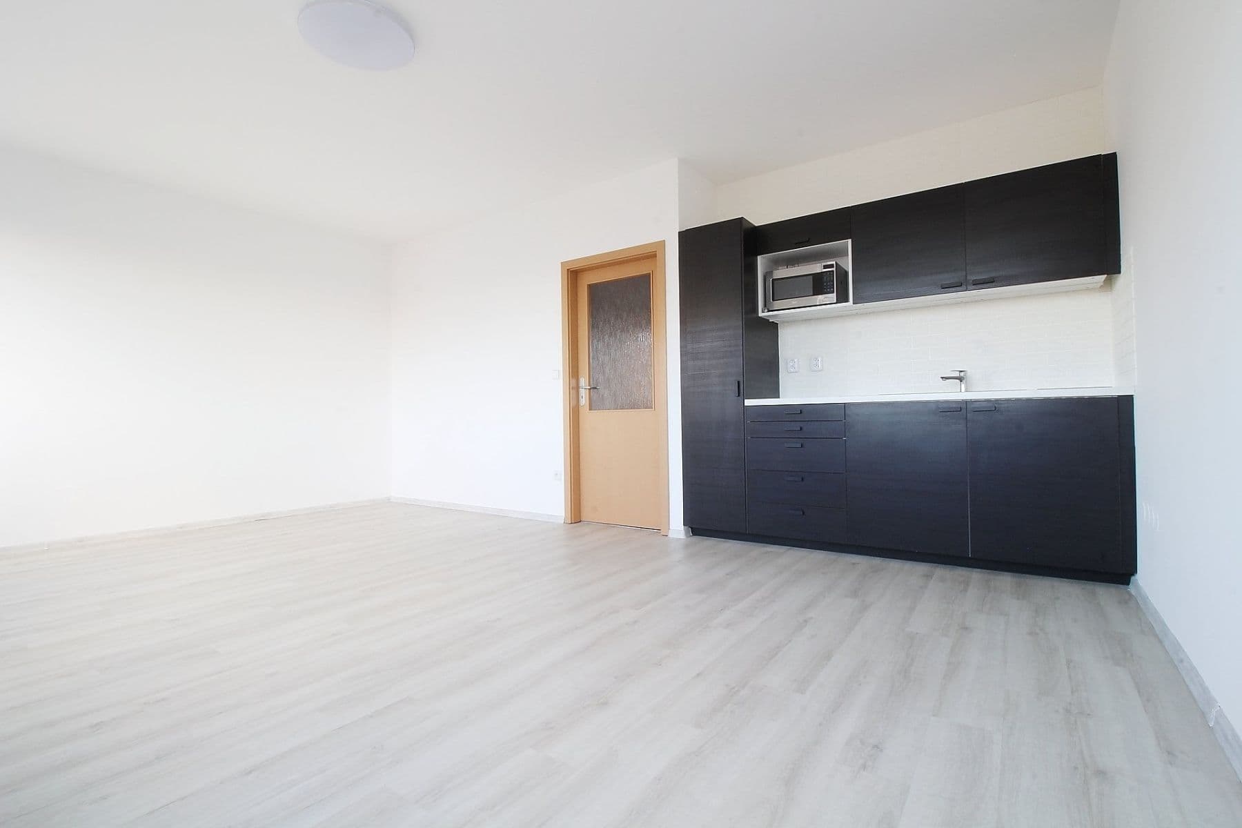 Pronájem bytu 1+kk 35 m², Teplická, Praha, Praha Pronájem bytu 1+kk 35 m², Teplická, Praha, Praha