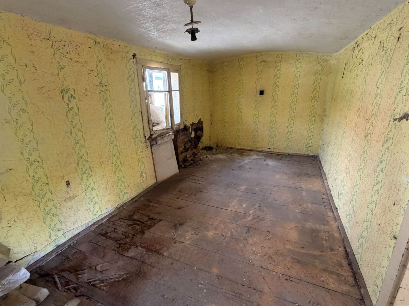 Prodej domu 36 m², pozemek 198 m², Vagónka, Nymburk, Středočeský kraj Prodej domu 36 m², pozemek 198 m², Vagónka, Nymburk, Středočeský kraj