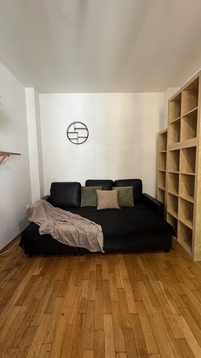 Pronájem bytu 2+1 45 m², Dlouhá, Praha, Praha Pronájem bytu 2+1 45 m², Dlouhá, Praha, Praha