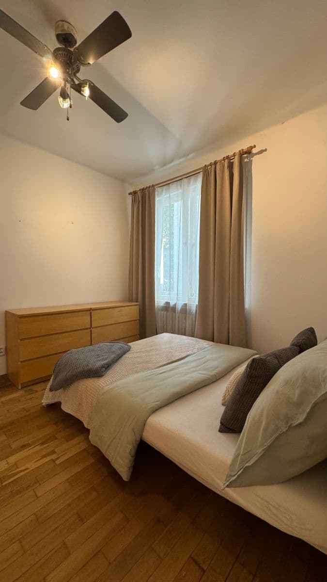 Pronájem bytu 2+1 45 m², Dlouhá, Praha, Praha Pronájem bytu 2+1 45 m², Dlouhá, Praha, Praha