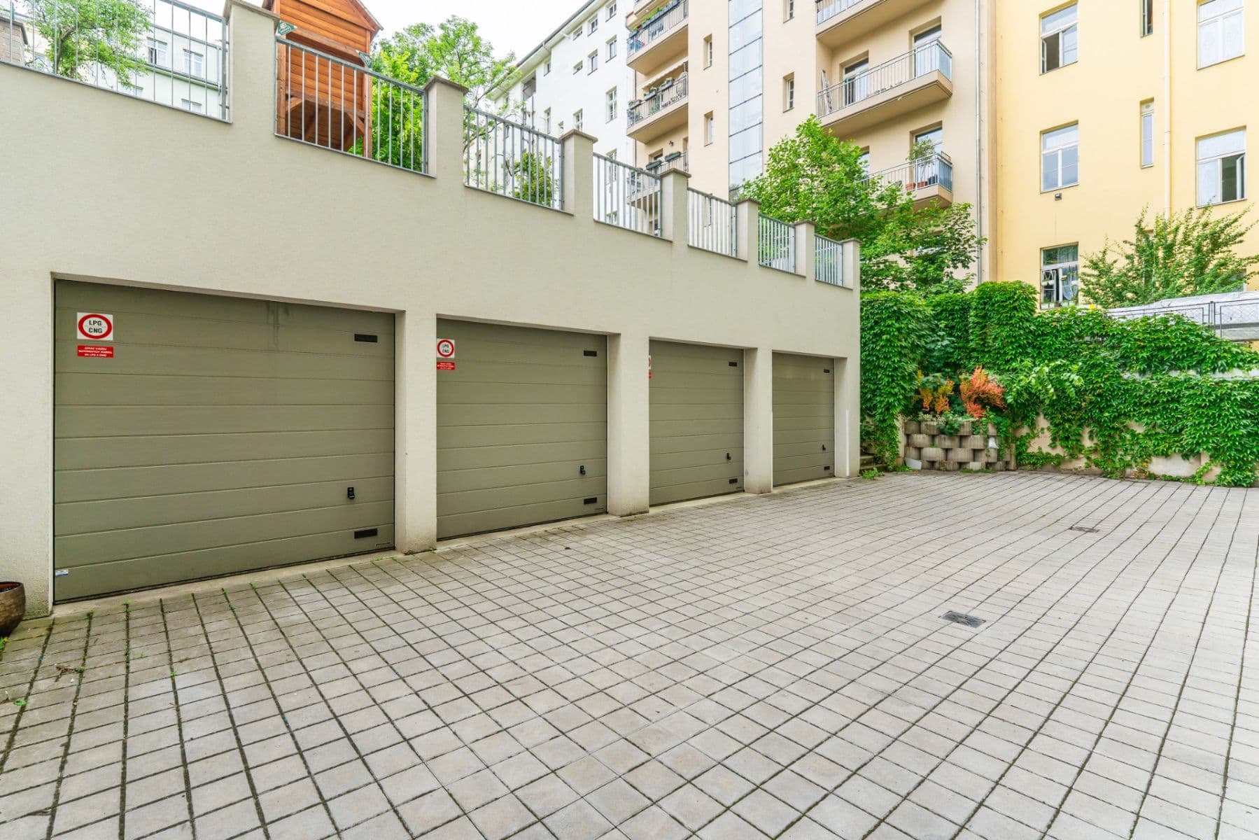 Pronájem bytu 3+kk 80 m², Slezská, Praha, Praha Pronájem bytu 3+kk 80 m², Slezská, Praha, Praha