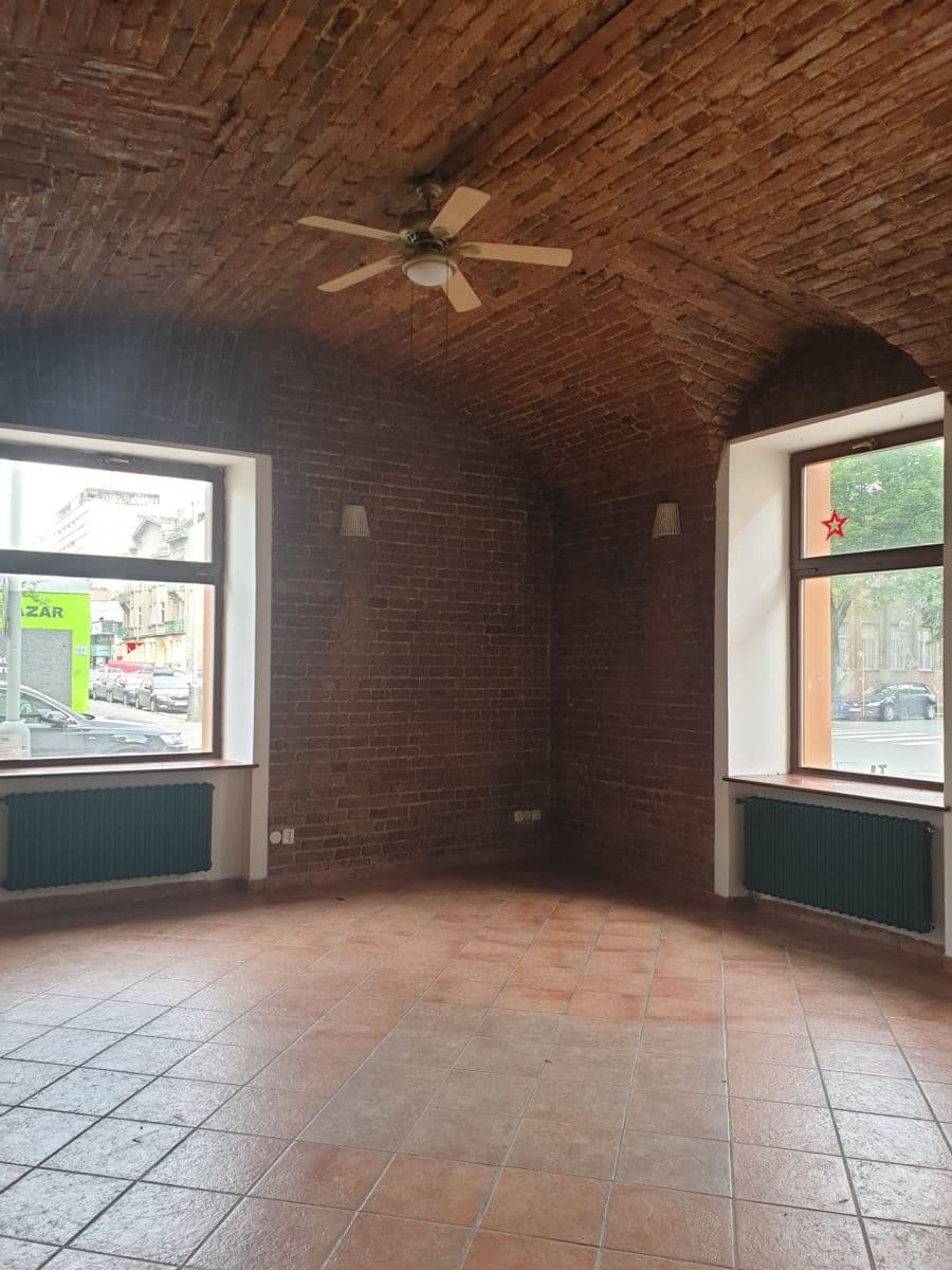 Prodej nebytového prostoru 292 m², Tusarova, Praha, Praha Prodej nebytového prostoru 292 m², Tusarova, Praha, Praha
