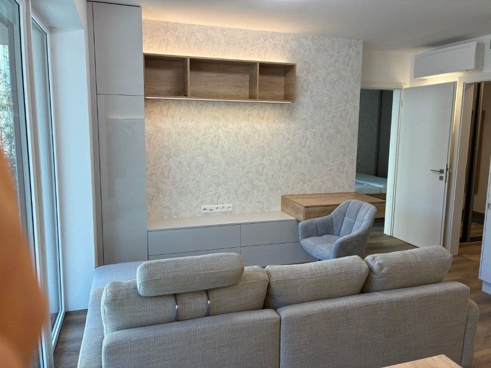 Pronájem bytu 2+kk 56 m², Rostislavovo náměstí, Brno, Jihomoravský kraj Pronájem bytu 2+kk 56 m², Rostislavovo náměstí, Brno, Jihomoravský kraj