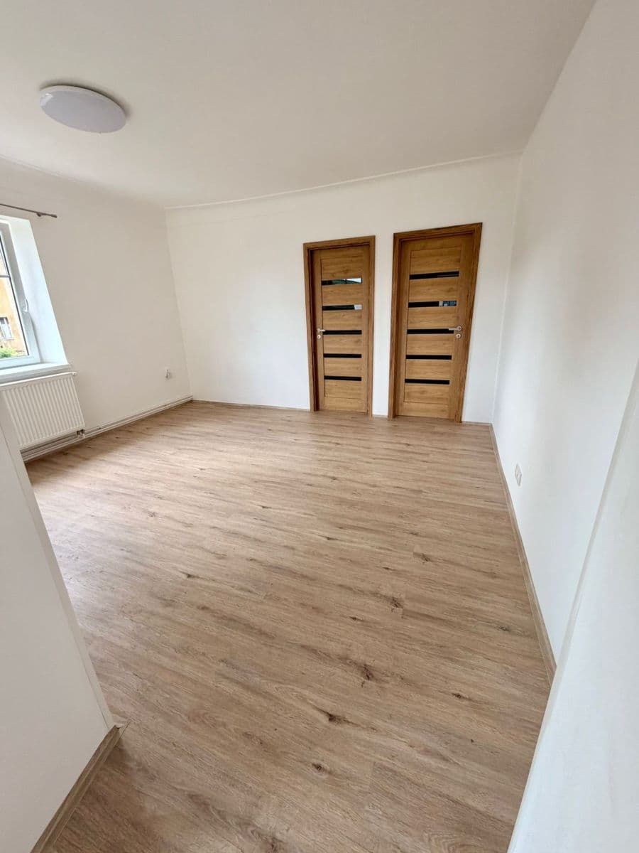 Pronájem bytu 3+1 81 m², Družstevní, Chrastava, Liberecký kraj Pronájem bytu 3+1 81 m², Družstevní, Chrastava, Liberecký kraj