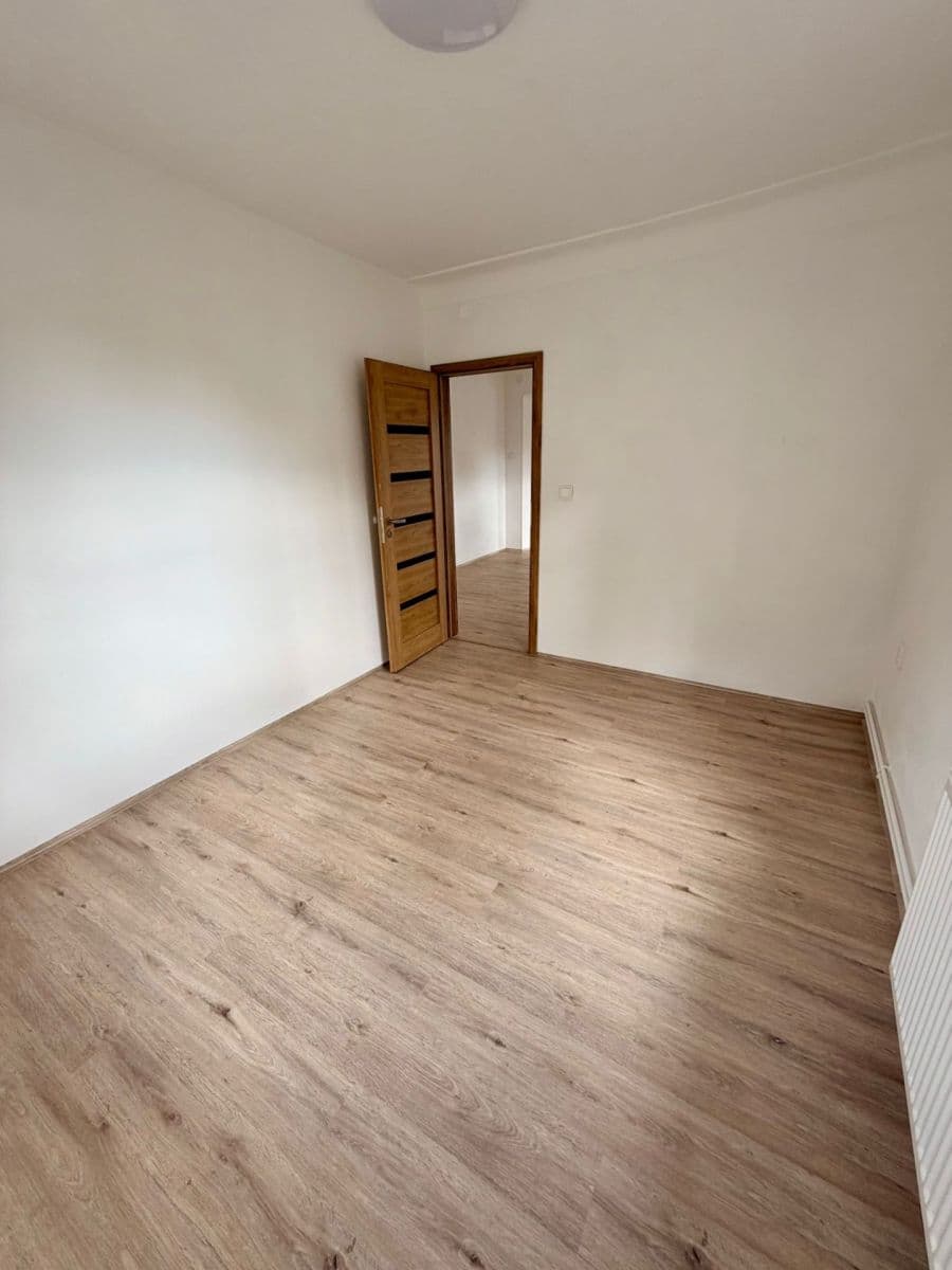 Pronájem bytu 3+1 81 m², Družstevní, Chrastava, Liberecký kraj Pronájem bytu 3+1 81 m², Družstevní, Chrastava, Liberecký kraj