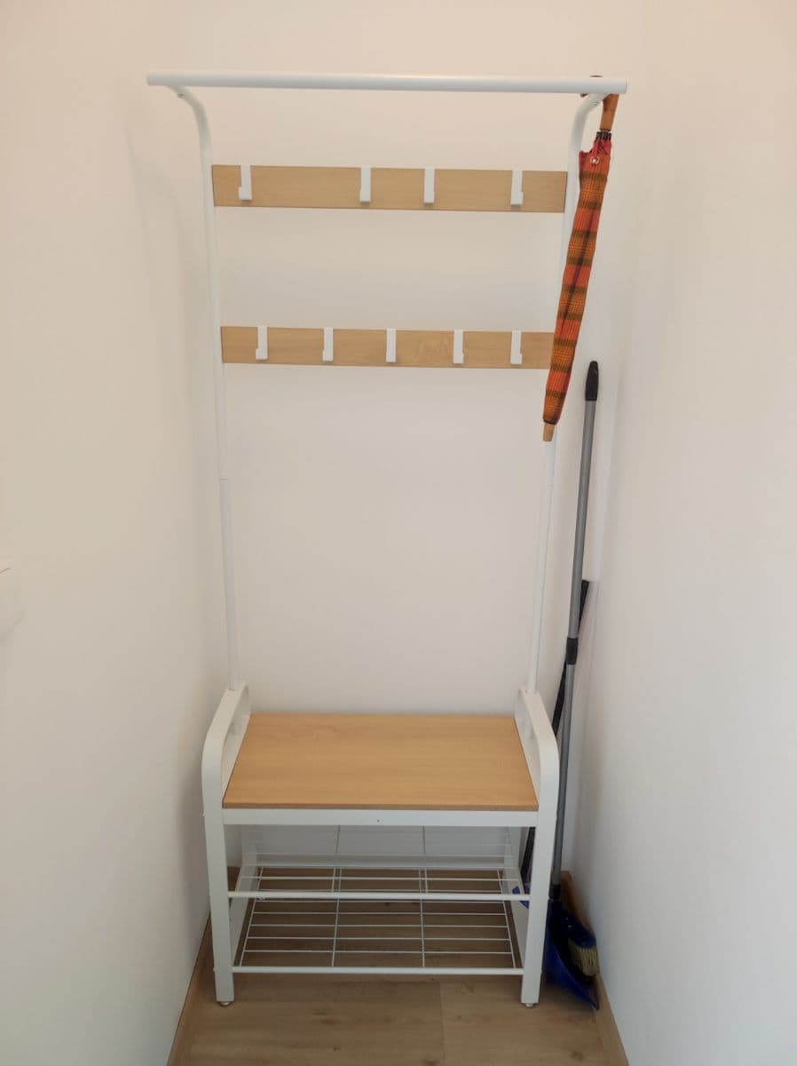 Pronájem bytu 1+1 38 m², Pod Zámečkem, Hradec Králové, Královéhradecký kraj Pronájem bytu 1+1 38 m², Pod Zámečkem, Hradec Králové, Královéhradecký kraj