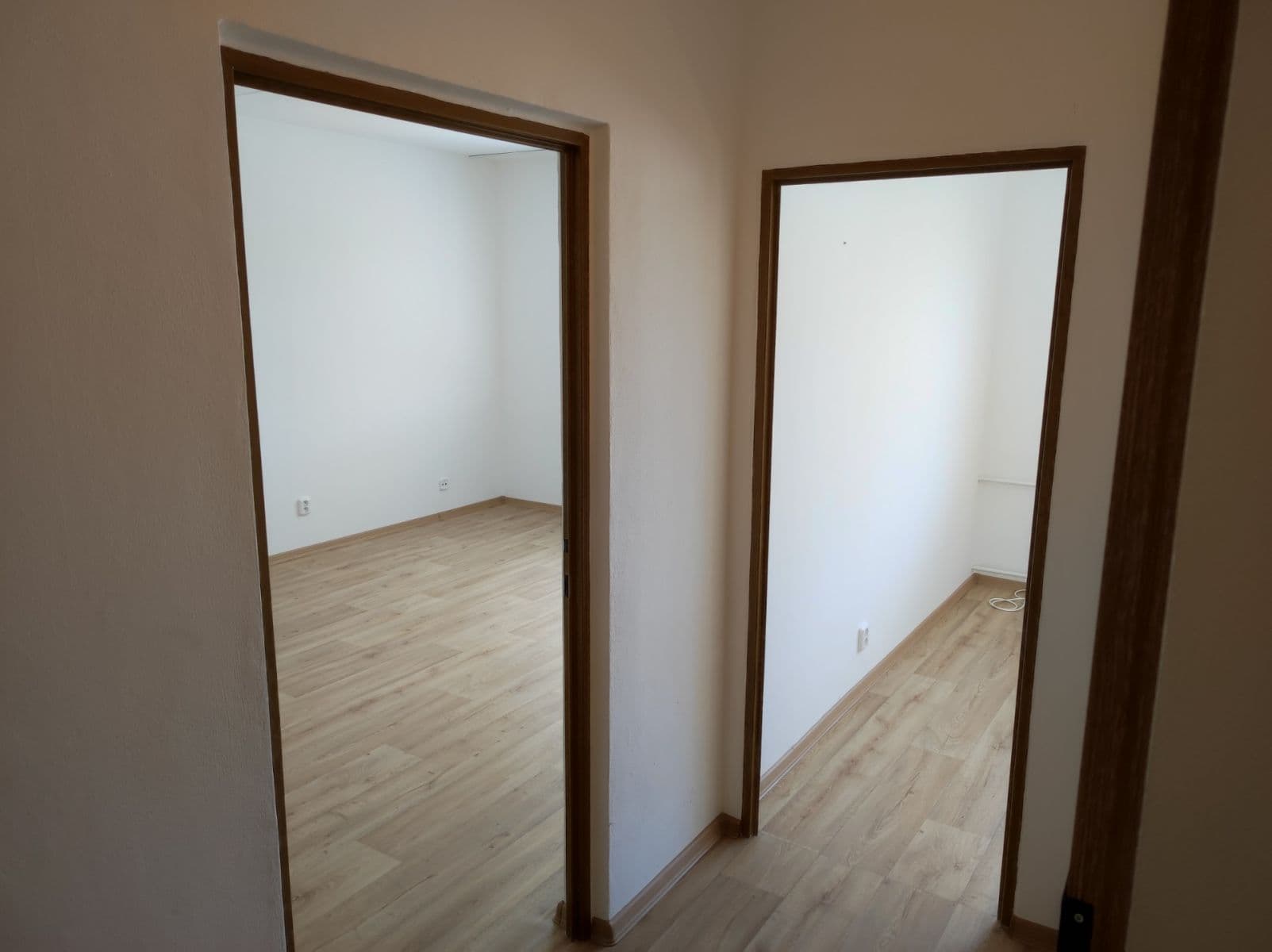 Pronájem bytu 1+1 38 m², Pod Zámečkem, Hradec Králové, Královéhradecký kraj Pronájem bytu 1+1 38 m², Pod Zámečkem, Hradec Králové, Královéhradecký kraj
