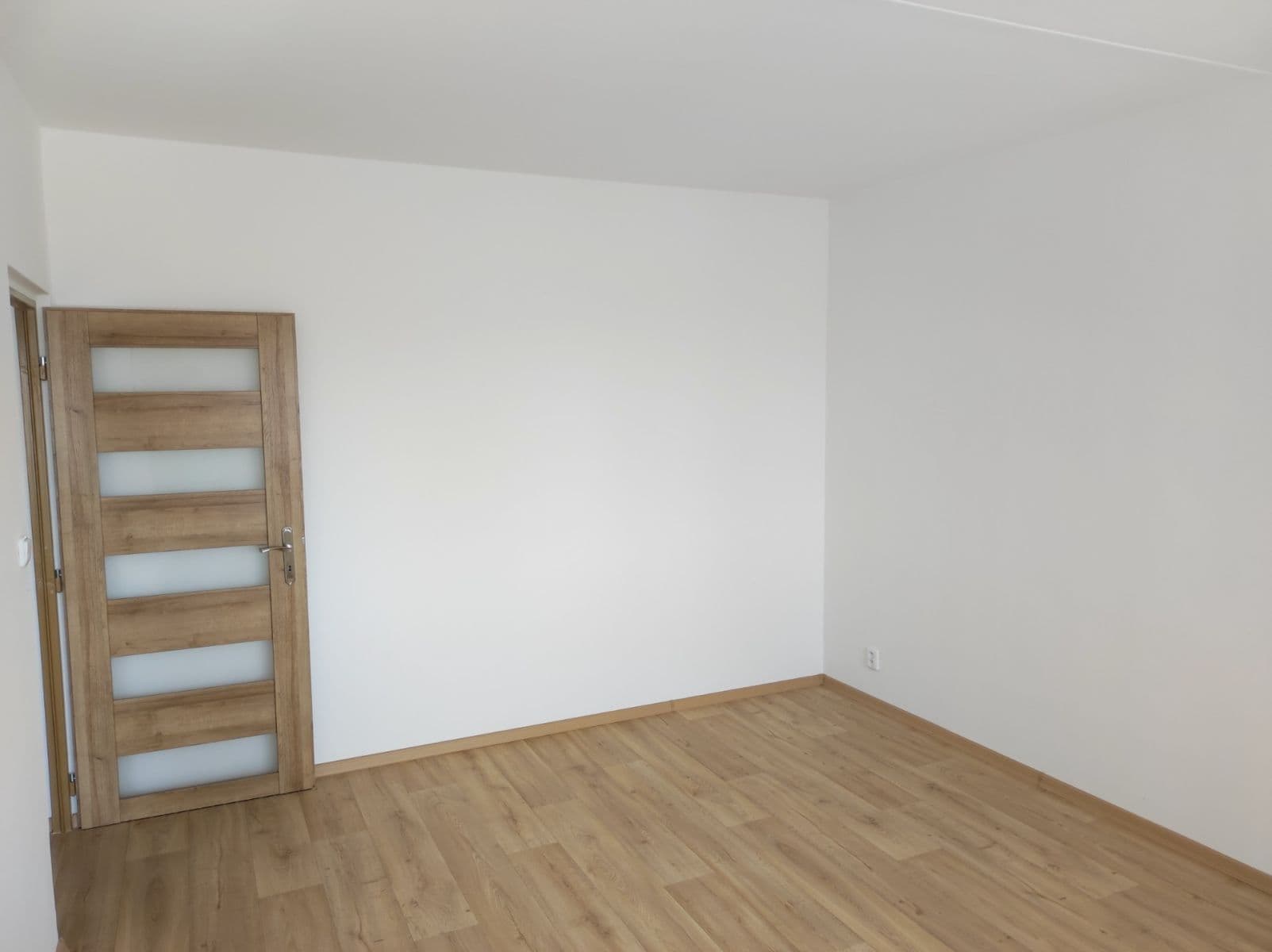 Pronájem bytu 1+1 38 m², Pod Zámečkem, Hradec Králové, Královéhradecký kraj Pronájem bytu 1+1 38 m², Pod Zámečkem, Hradec Králové, Královéhradecký kraj