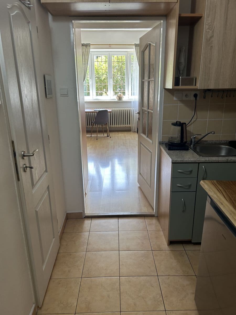 Pronájem bytu 37 m², . května, Praha, Praha Pronájem bytu 37 m², . května, Praha, Praha