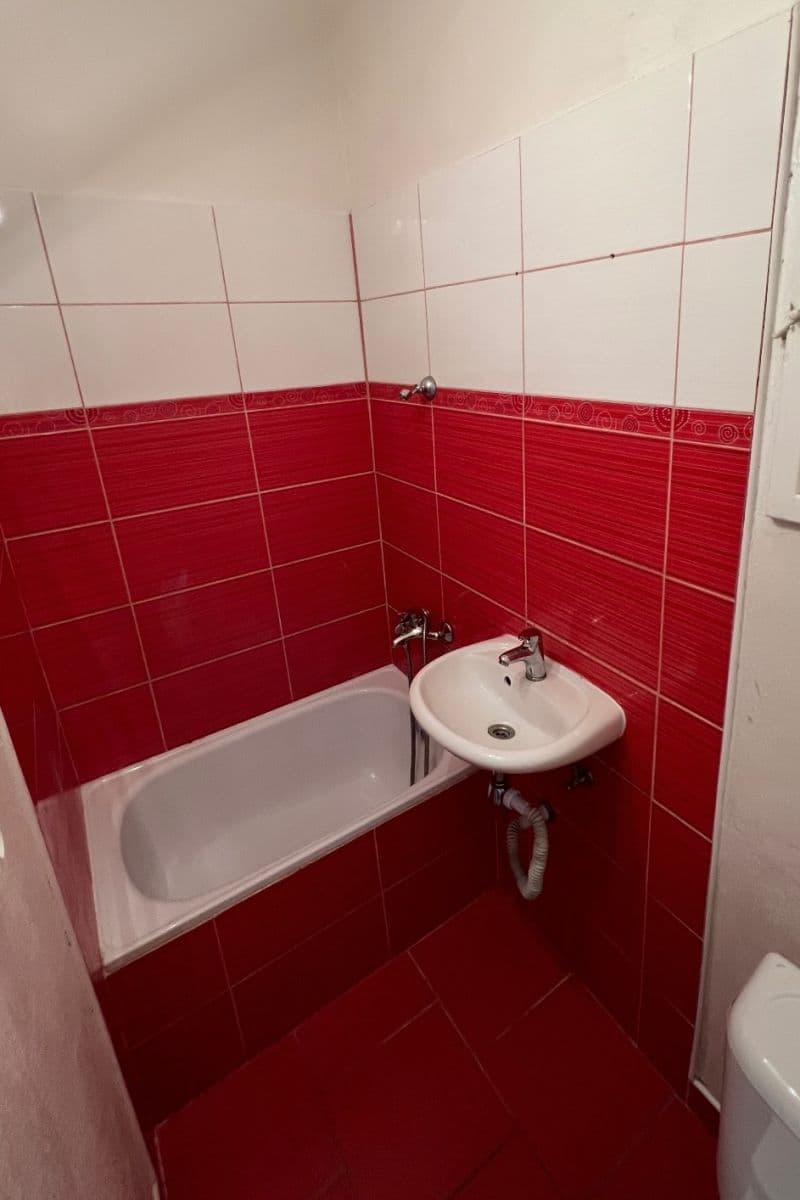 Pronájem bytu 1+1 45 m², Tilhonova, Brno, Jihomoravský kraj Pronájem bytu 1+1 45 m², Tilhonova, Brno, Jihomoravský kraj